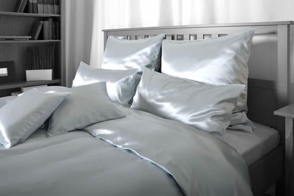 Luxus Seiden-Bettwäsche, grau, hochwertig genäht und haltbar verarbeitet aus mittelschwerem Seidengewebe