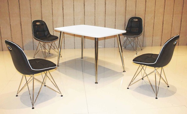 Design Esszimmergruppe, 4 Stühle in verschiedenen Farben, Vierfußtisch in verschiedenen Farben, Tischbeine verchromt, ergonomische Schalenstühle, 5-teilig