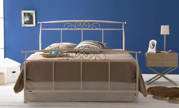 Designer Bett "Kain", aus handgeschmiedetem Stahl, pulverbeschichtet, mit oder ohne Fußteil, in verschiedenen Größen